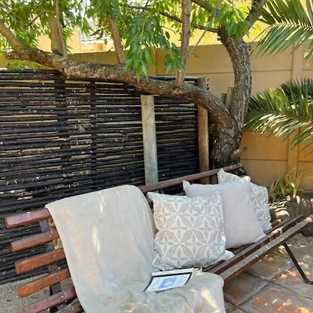 Lovely Garden Studio 2 - 10 Minute Walk To Beach Cidade Do Cabo Exterior foto