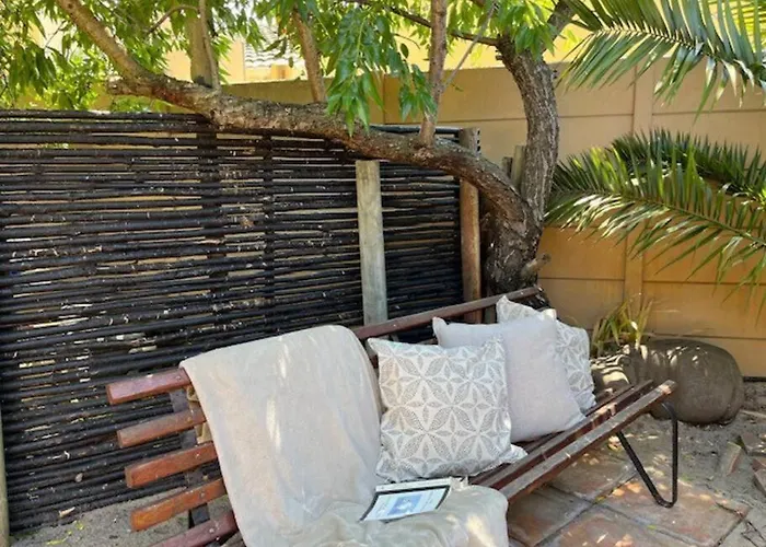 Lovely Garden Studio 2 - 10 Minute Walk To Beach
